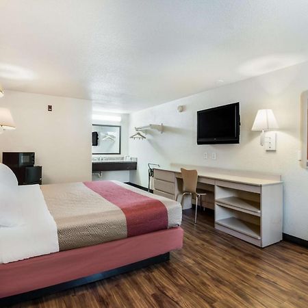Motel 6-Newport News, Va Zewnętrze zdjęcie
