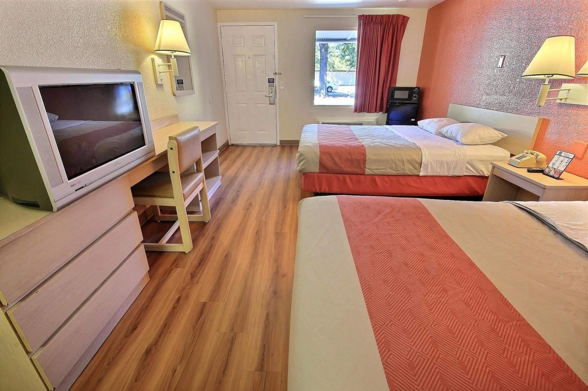 Motel 6-Newport News, Va Zewnętrze zdjęcie