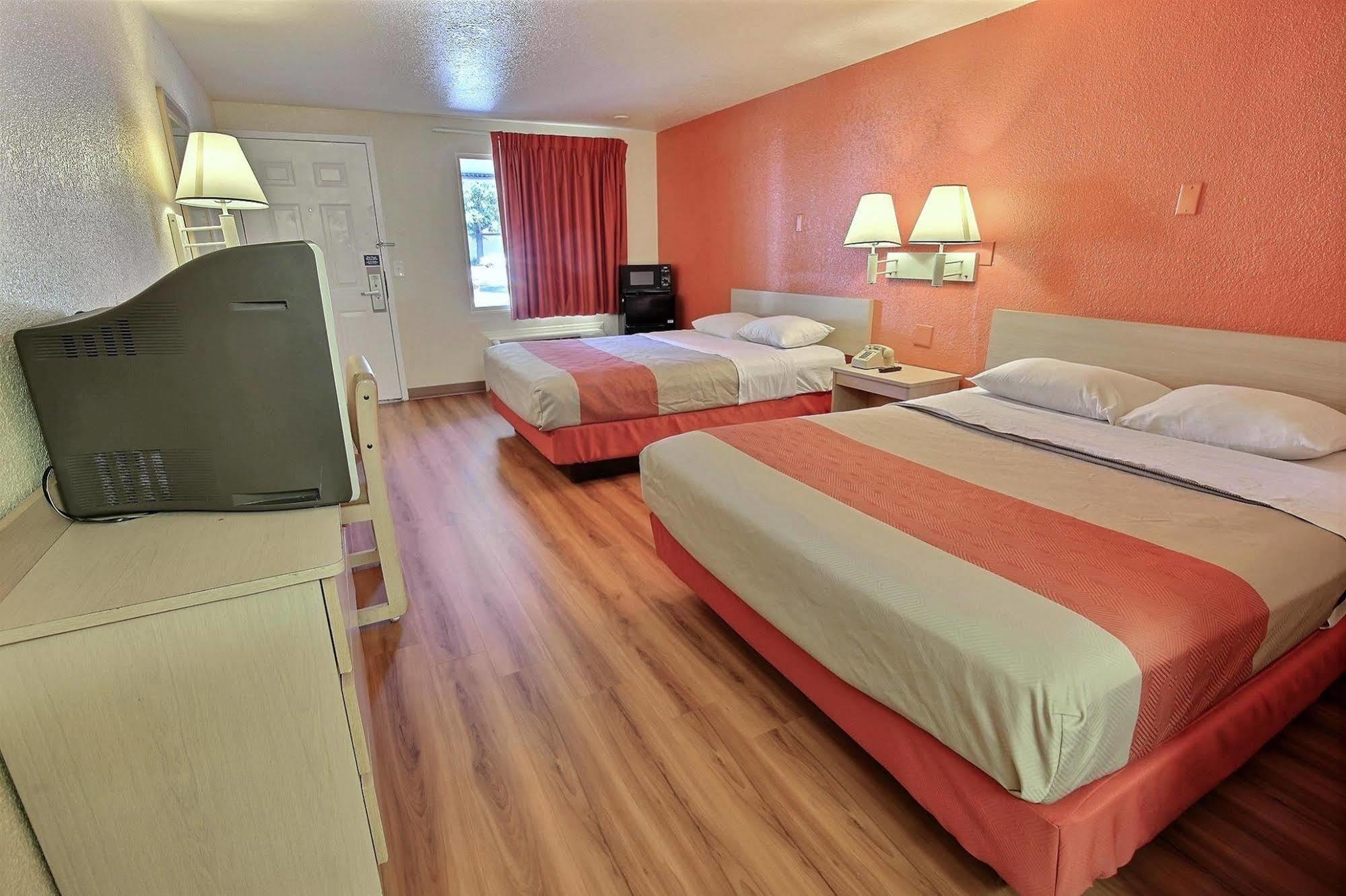 Motel 6-Newport News, Va Zewnętrze zdjęcie