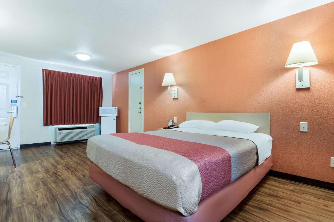 Motel 6-Newport News, Va Zewnętrze zdjęcie